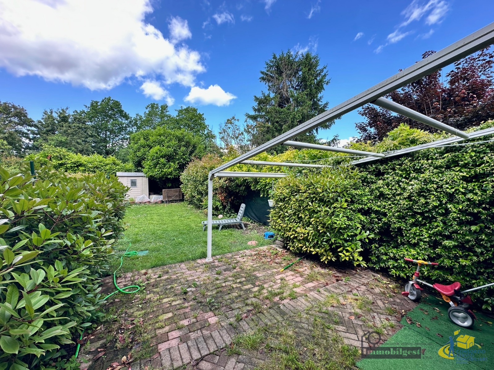 Trilocale con giardino in strada argini parma 323, Parma