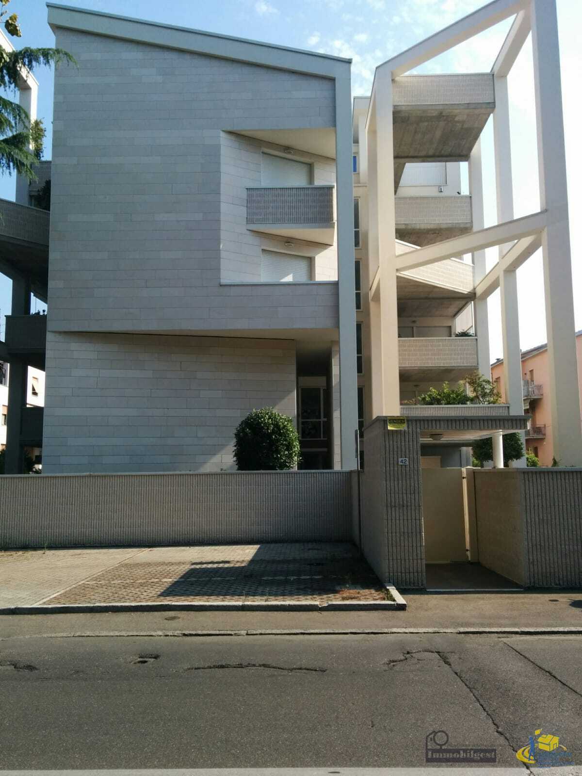Bilocale con box in strada casa bianca 42, Parma