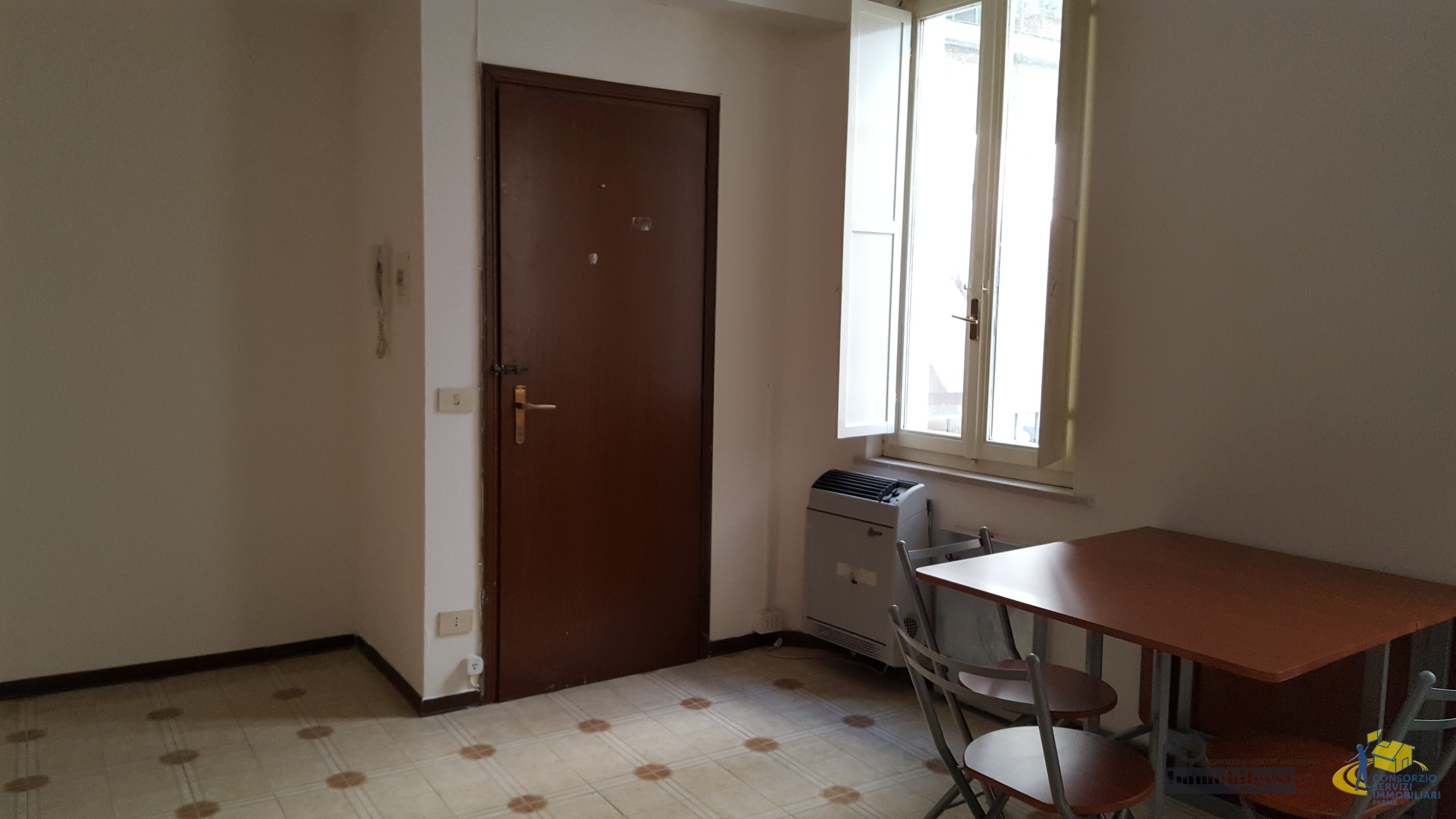 Monolocale da ristrutturare in borgo guazzo 33, Parma