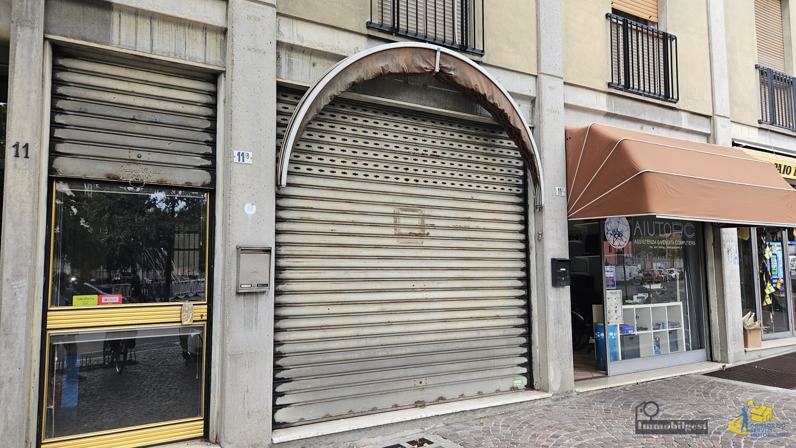Locale commerciale in affitto in piazza guido picelli 11/b, Parma