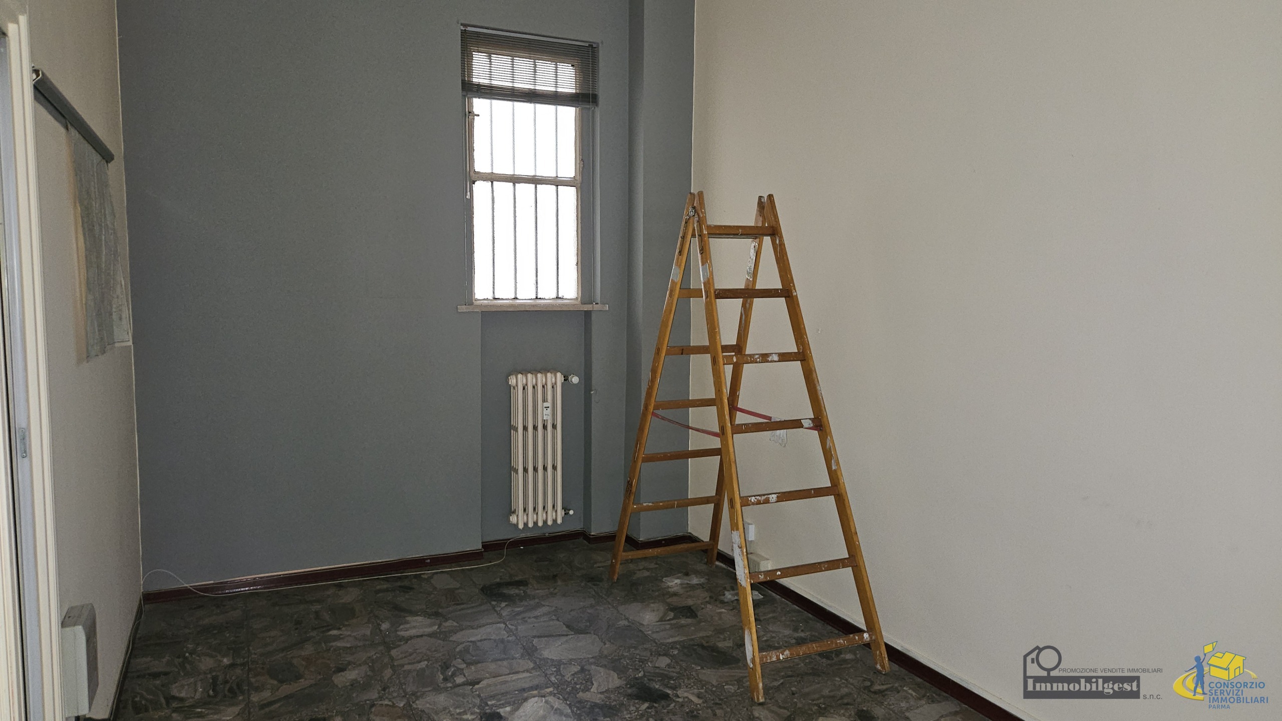 Locale commerciale in affitto in piazza guido picelli 11/b, Parma
