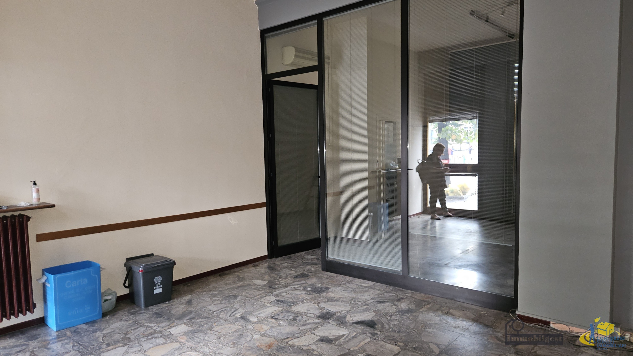 Locale commerciale in affitto in piazza guido picelli 11/b, Parma