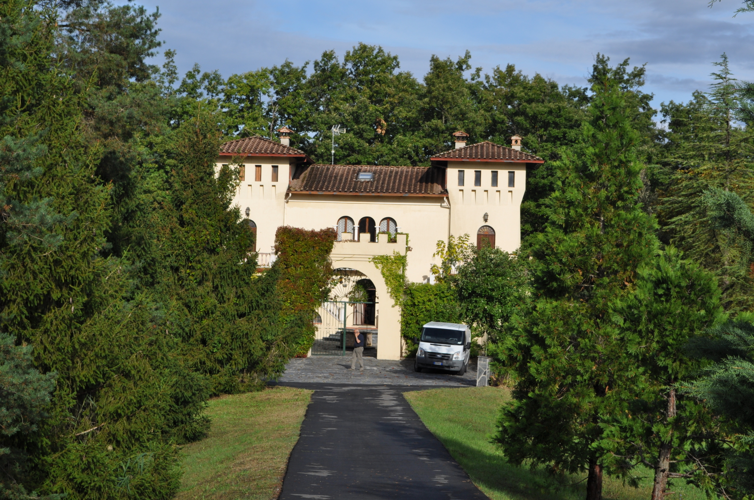 Villa in vendita a Varano de' Melegari