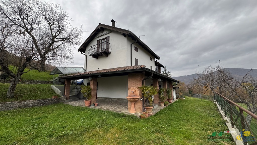 Casa indipendente con giardino in strada bergotto 42, Berceto