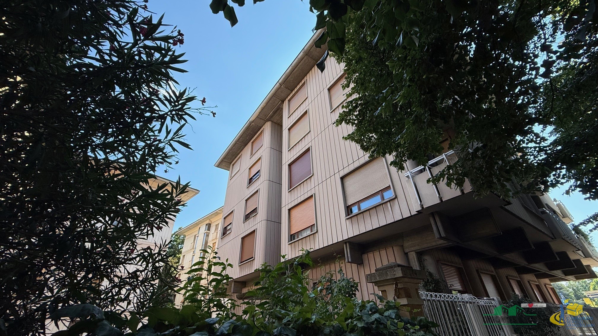 Quadrilocale con box doppio in viale vittorio bottego 10, Parma