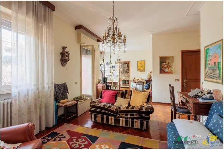 Casa indipendente da ristrutturare in via emilia est 129, Parma