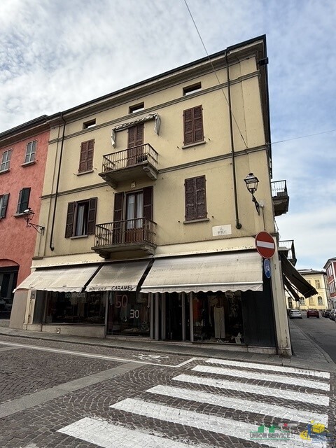 Capannone ristrutturata in via solferino 5, Noceto