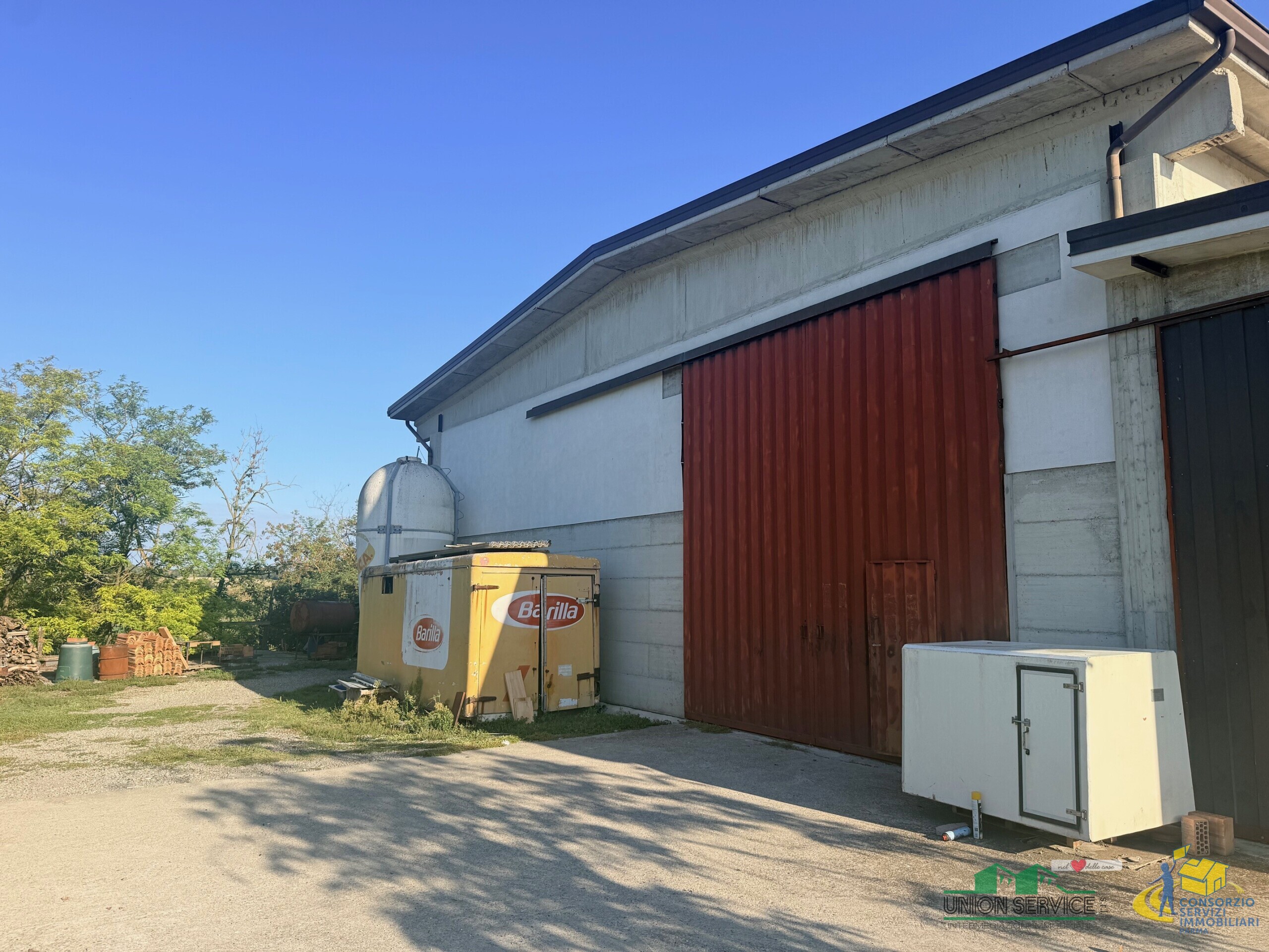 Magazzino in affitto in strada delle milane 10, Medesano