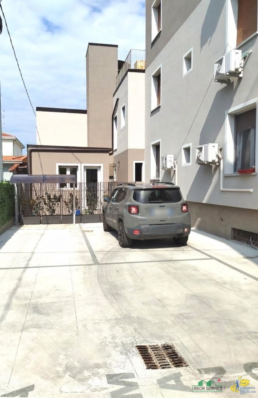 Quadrilocale con terrazzo in via pompeo sacco 12, Noceto