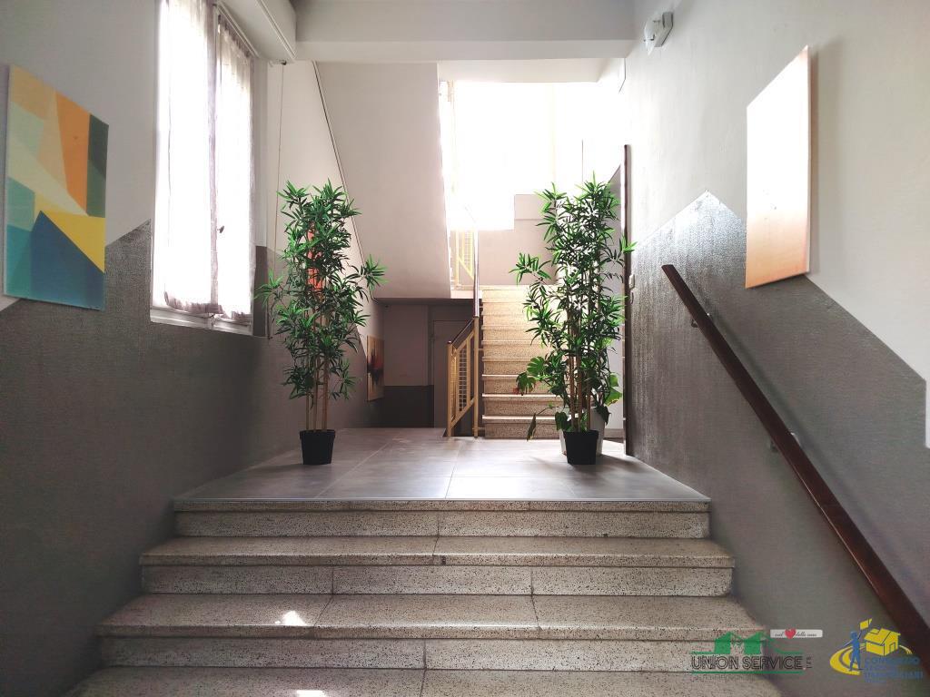 Quadrilocale con terrazzo in via pompeo sacco 12, Noceto