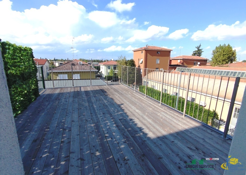 Quadrilocale con terrazzo in via pompeo sacco 12, Parma