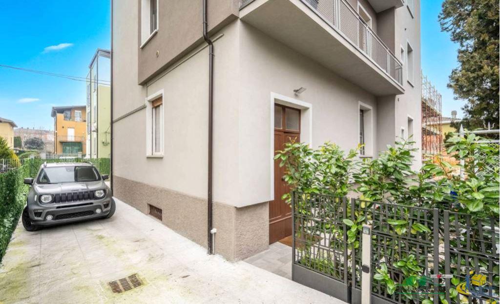 Quadrilocale con terrazzo in via pompeo sacco 12, Parma