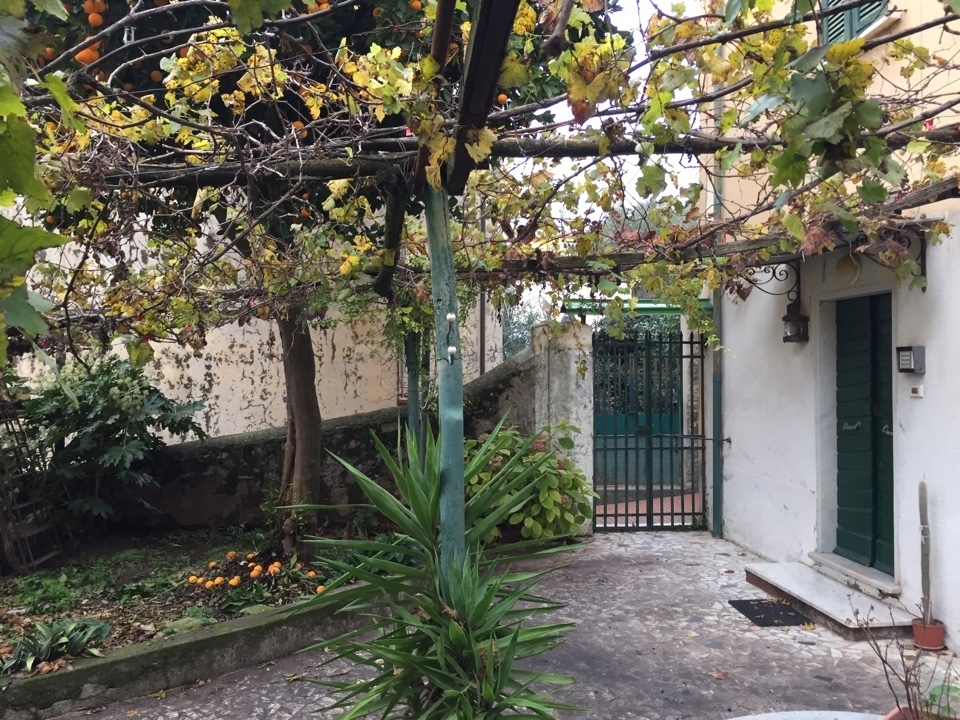 Trilocale con giardino in via garibaldi, Lerici