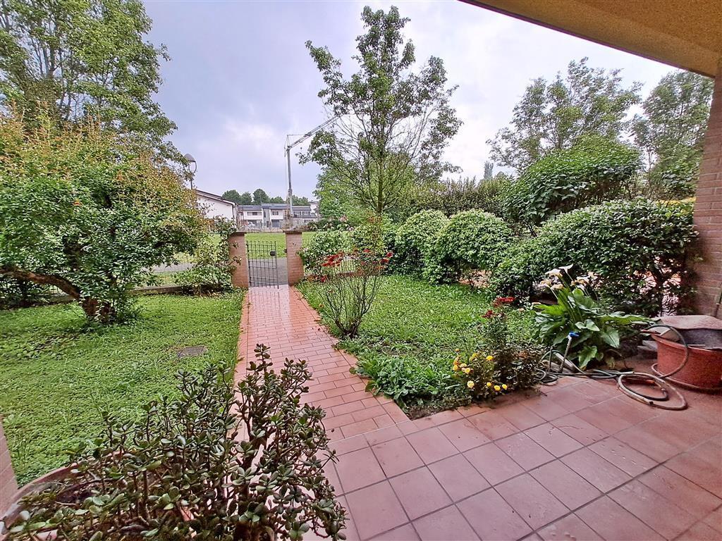 Villetta a schiera con giardino in via celeste caselli 8, Sorbolo Mezzani