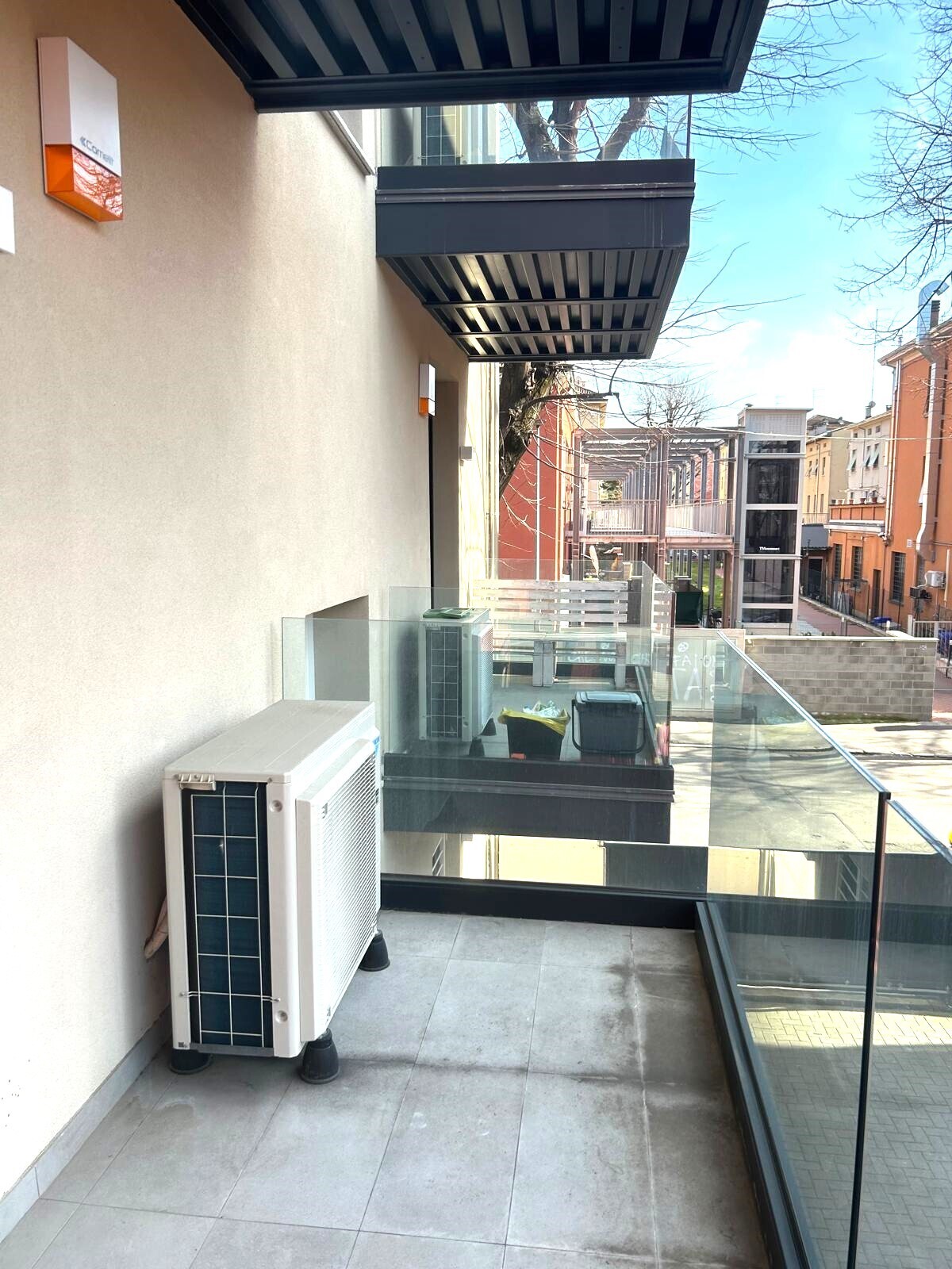 Bilocale con terrazzo in viale dei mille 80, Parma