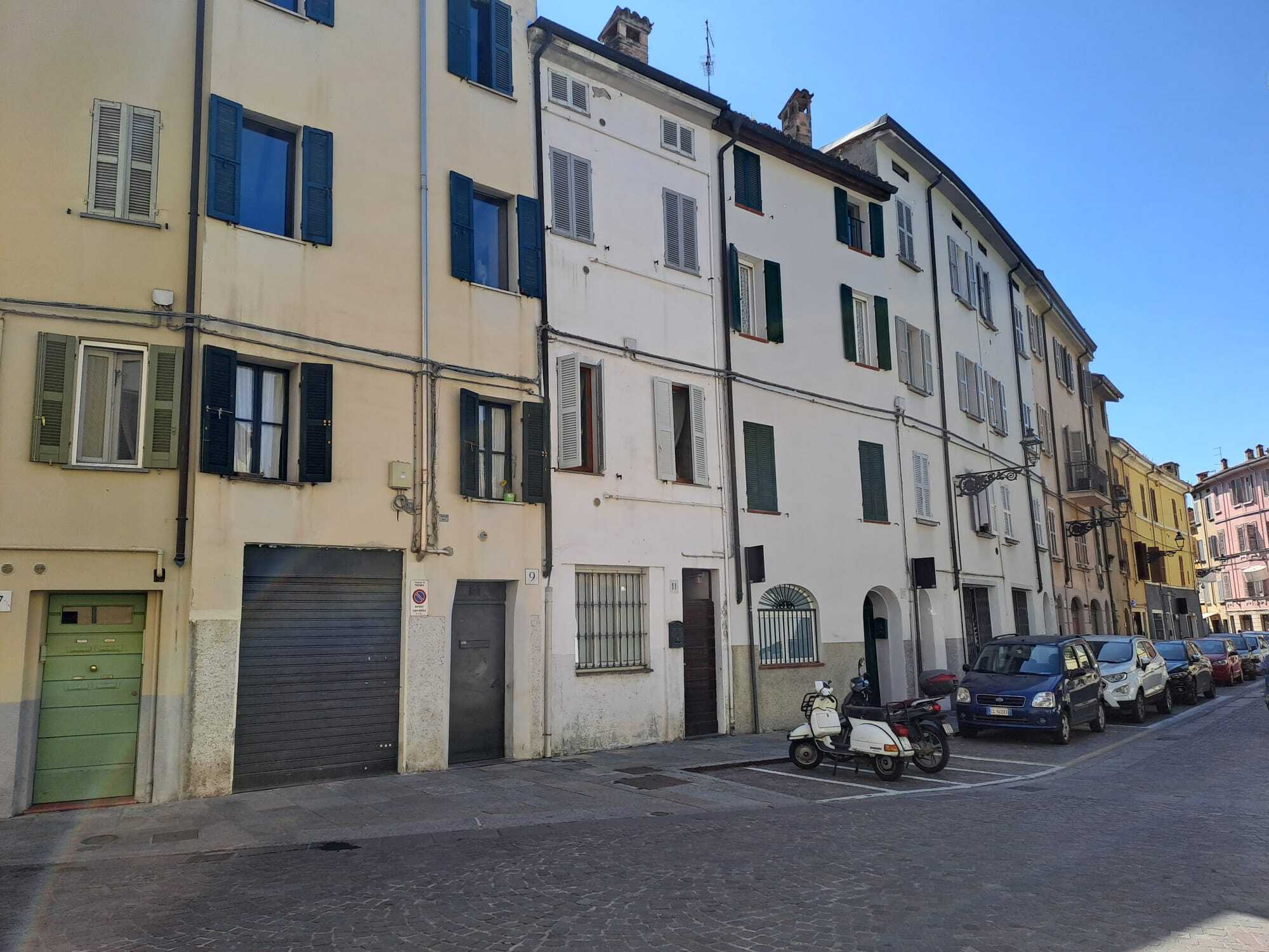 Bilocale da ristrutturare in piazzale daniele bertozzi 9, Parma