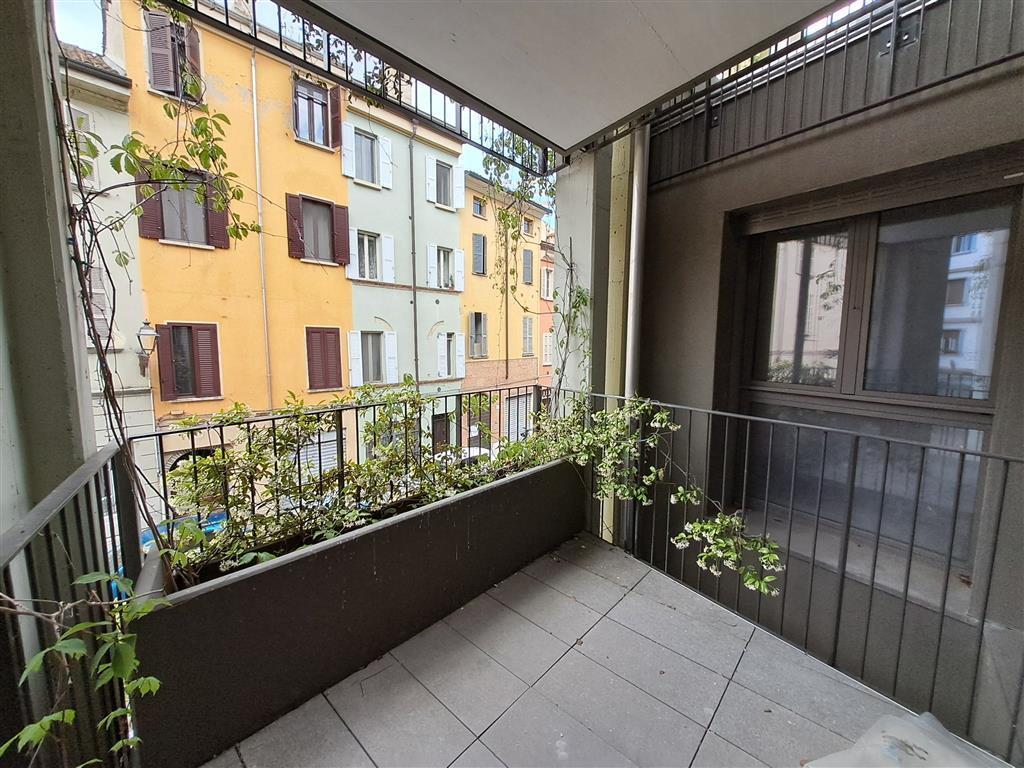 Trilocale con terrazzi in borgo delle grazie 3, Parma