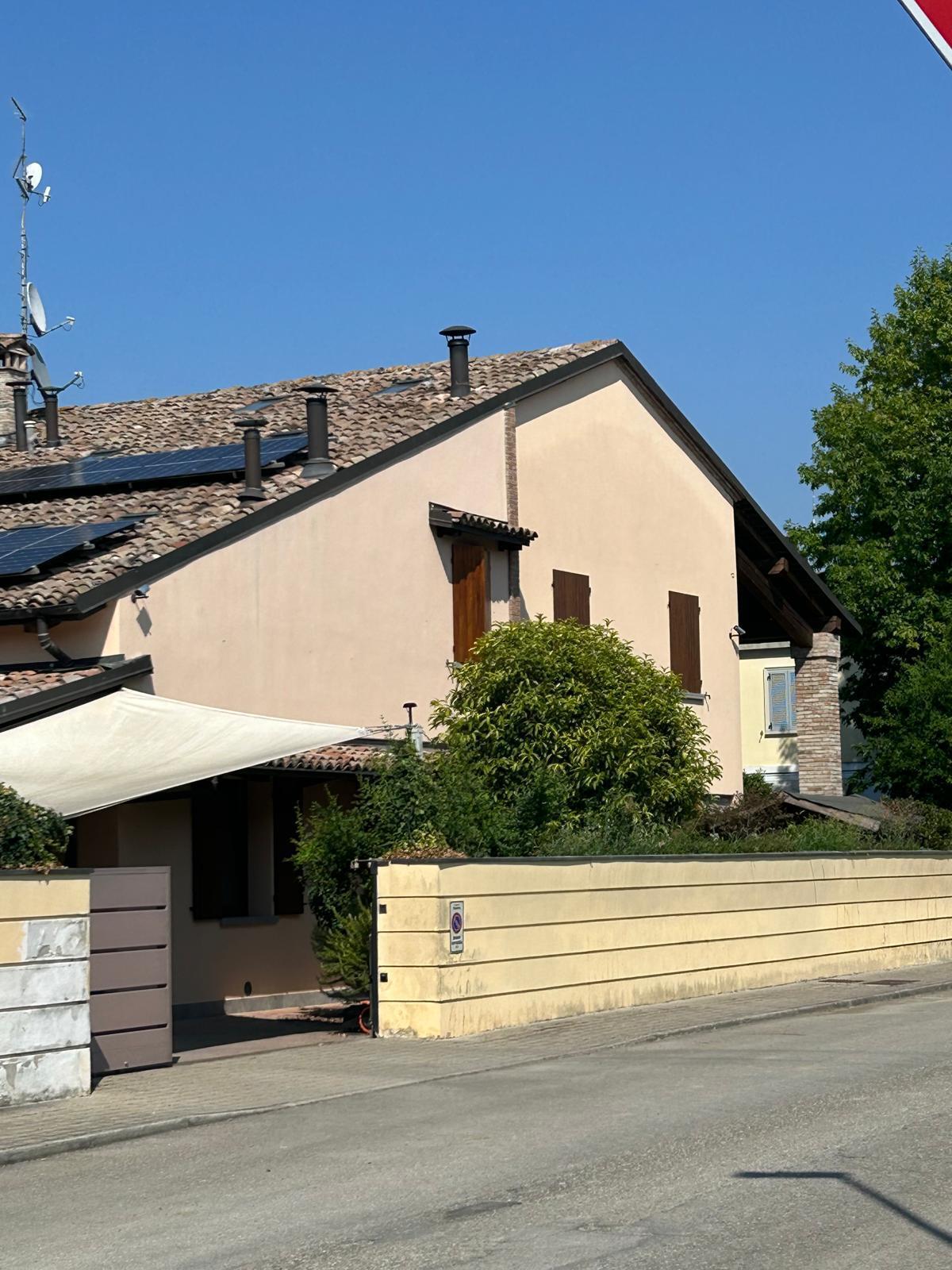 Casa indipendente con giardino in via augusto franzoj 6, Parma