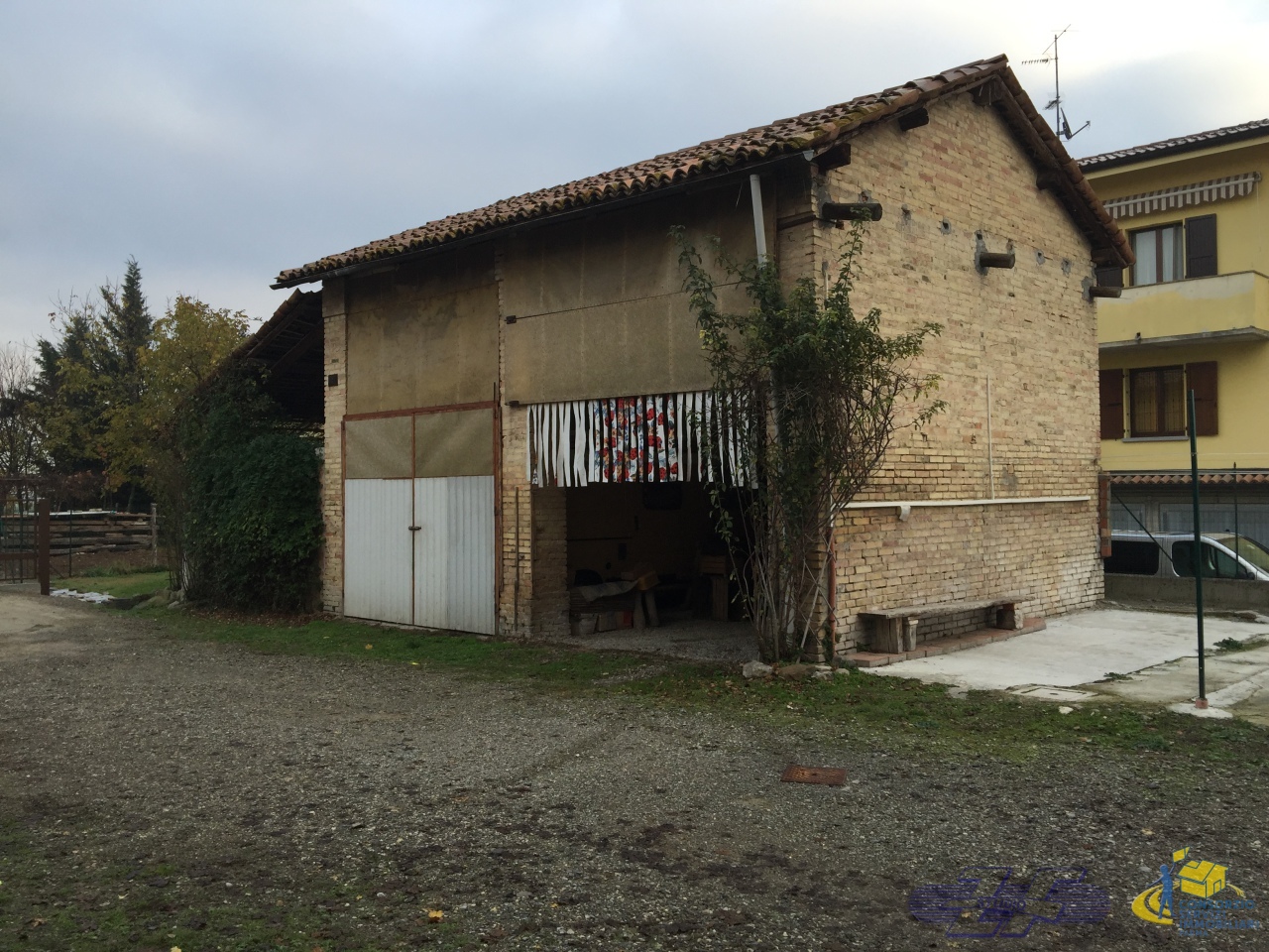Rustico con giardino a Traversetolo