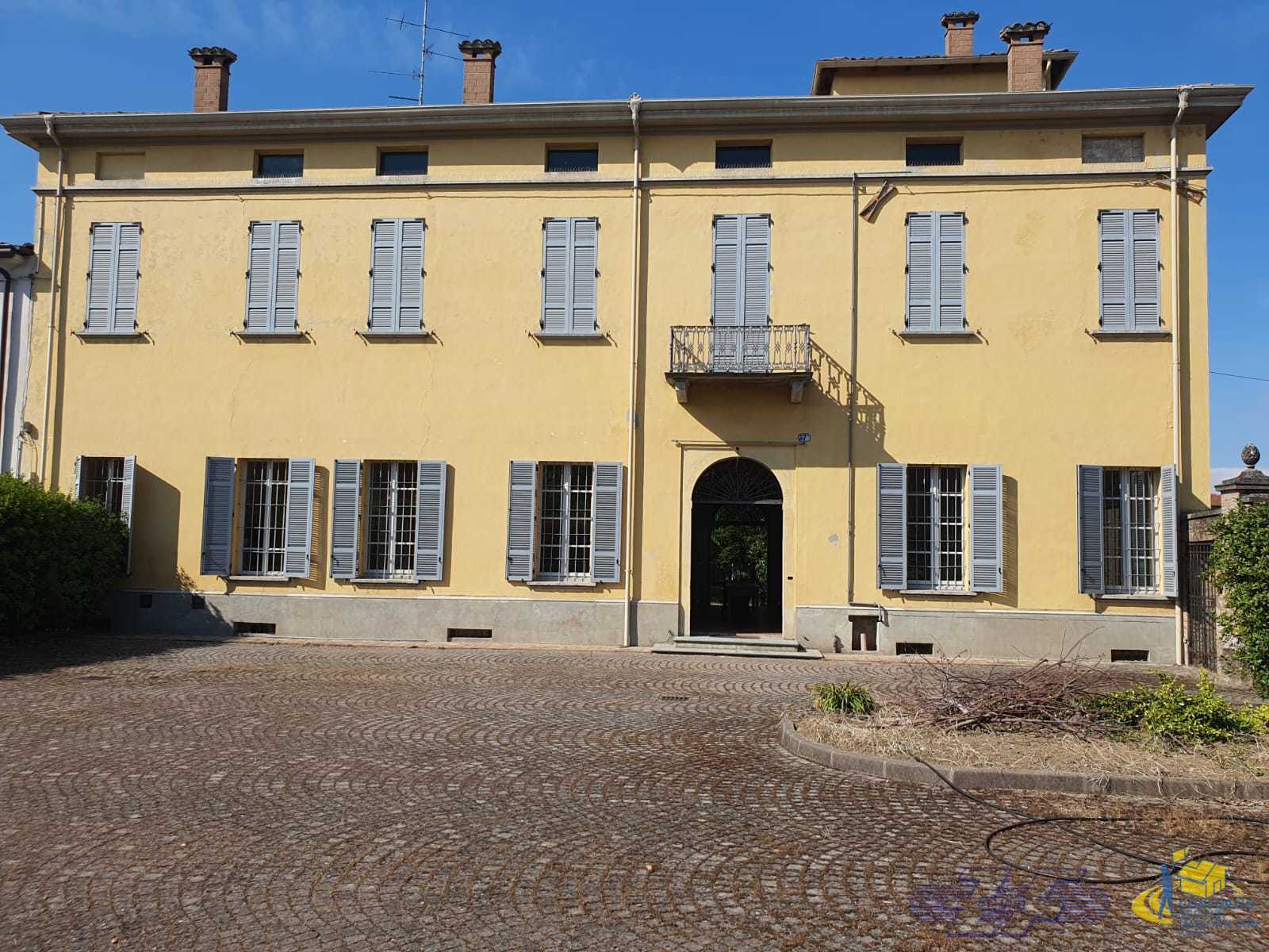 Casa indipendente in vendita in strada per parma 7, Langhirano