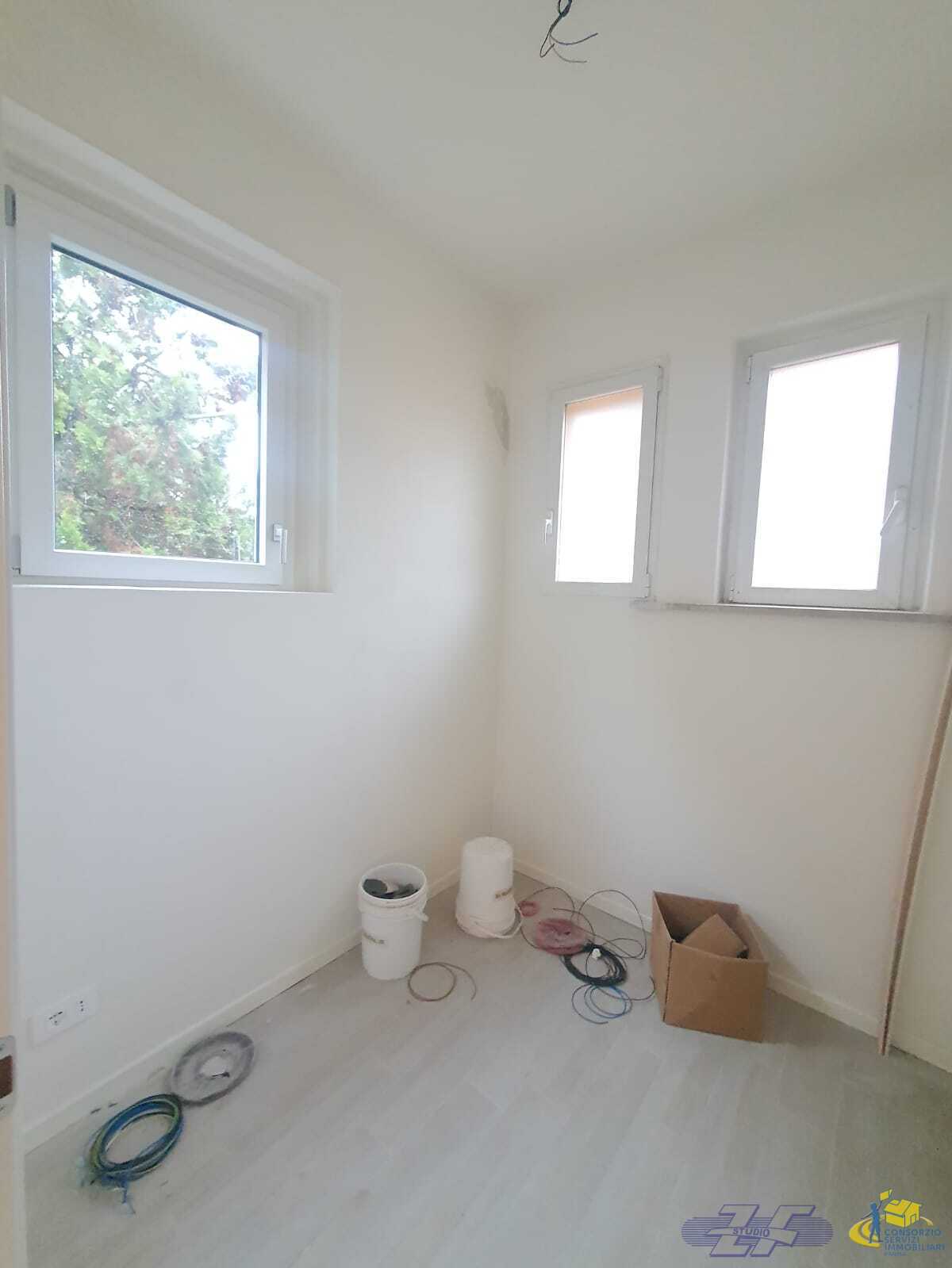 Bilocale ristrutturato in via solari, Parma