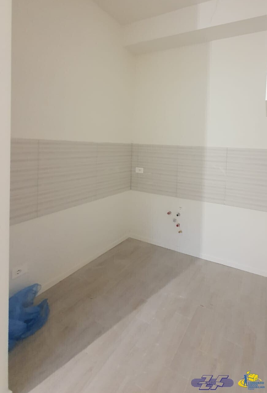 Bilocale ristrutturato in via solari, Parma