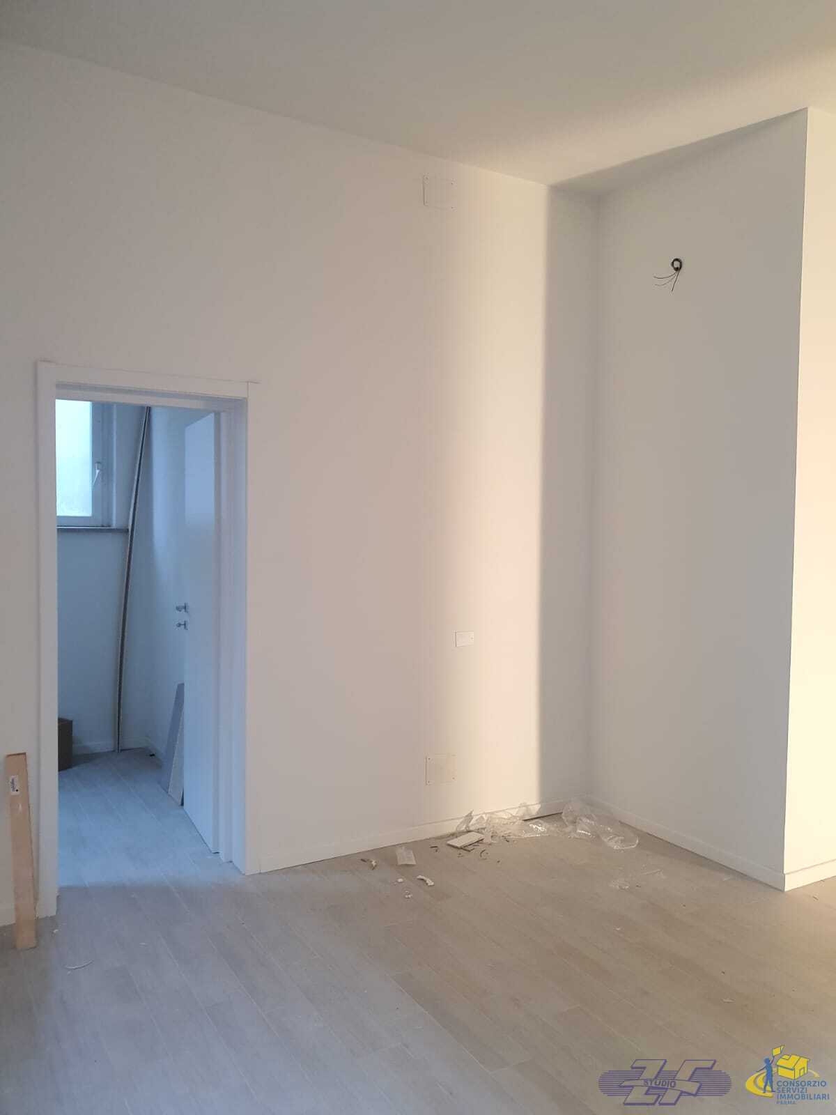 Bilocale ristrutturato in via solari, Parma