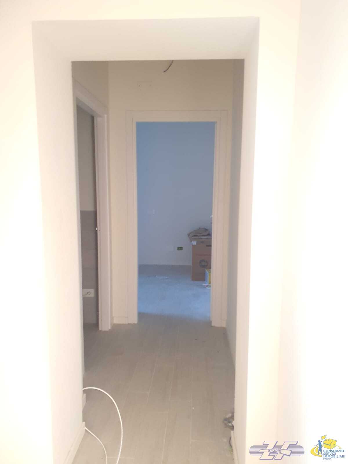 Bilocale ristrutturato in via solari, Parma