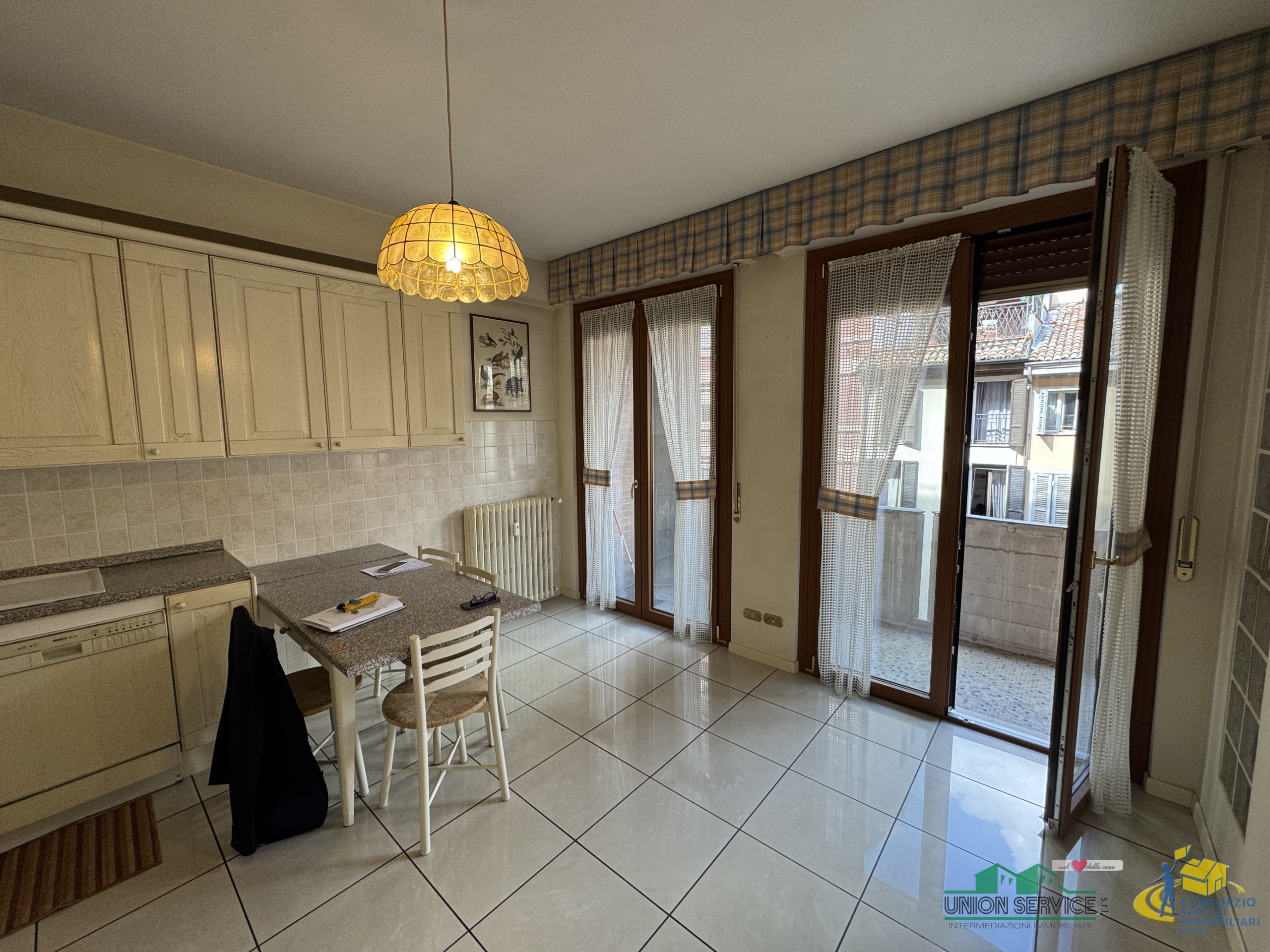 Appartamento da ristrutturare in borgo piccinini, Parma