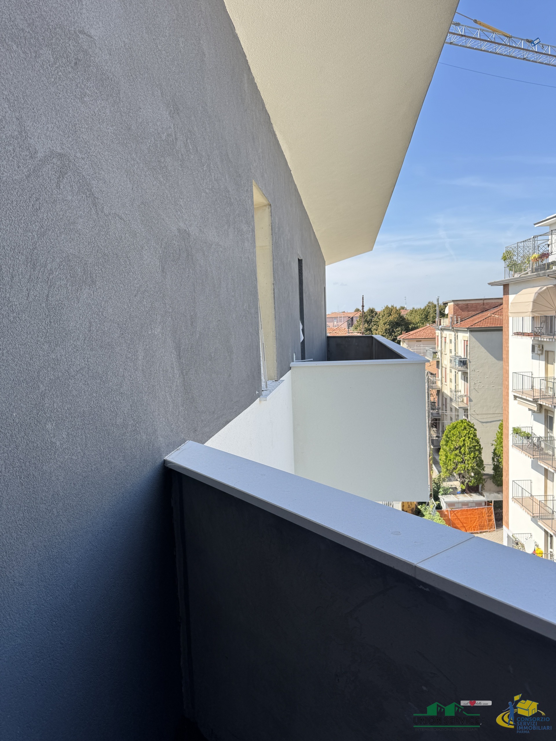 Quadrilocale con terrazzi in via alberto pasini, Parma