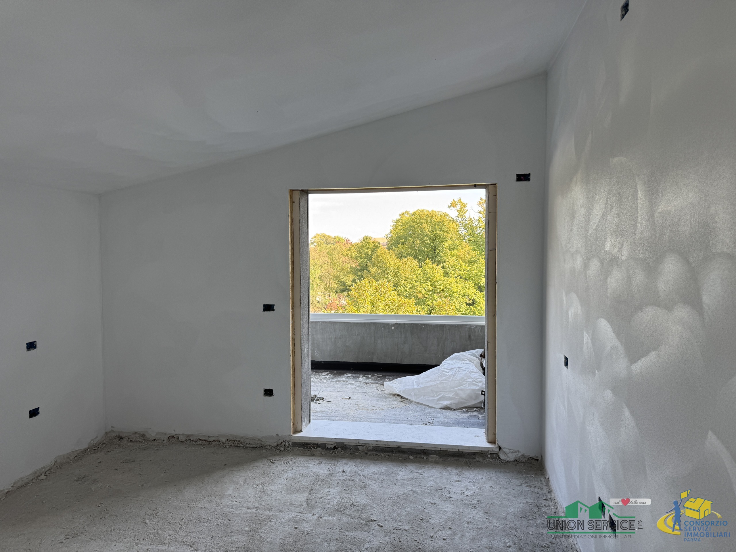 Quadrilocale con terrazzi in via alberto pasini, Parma