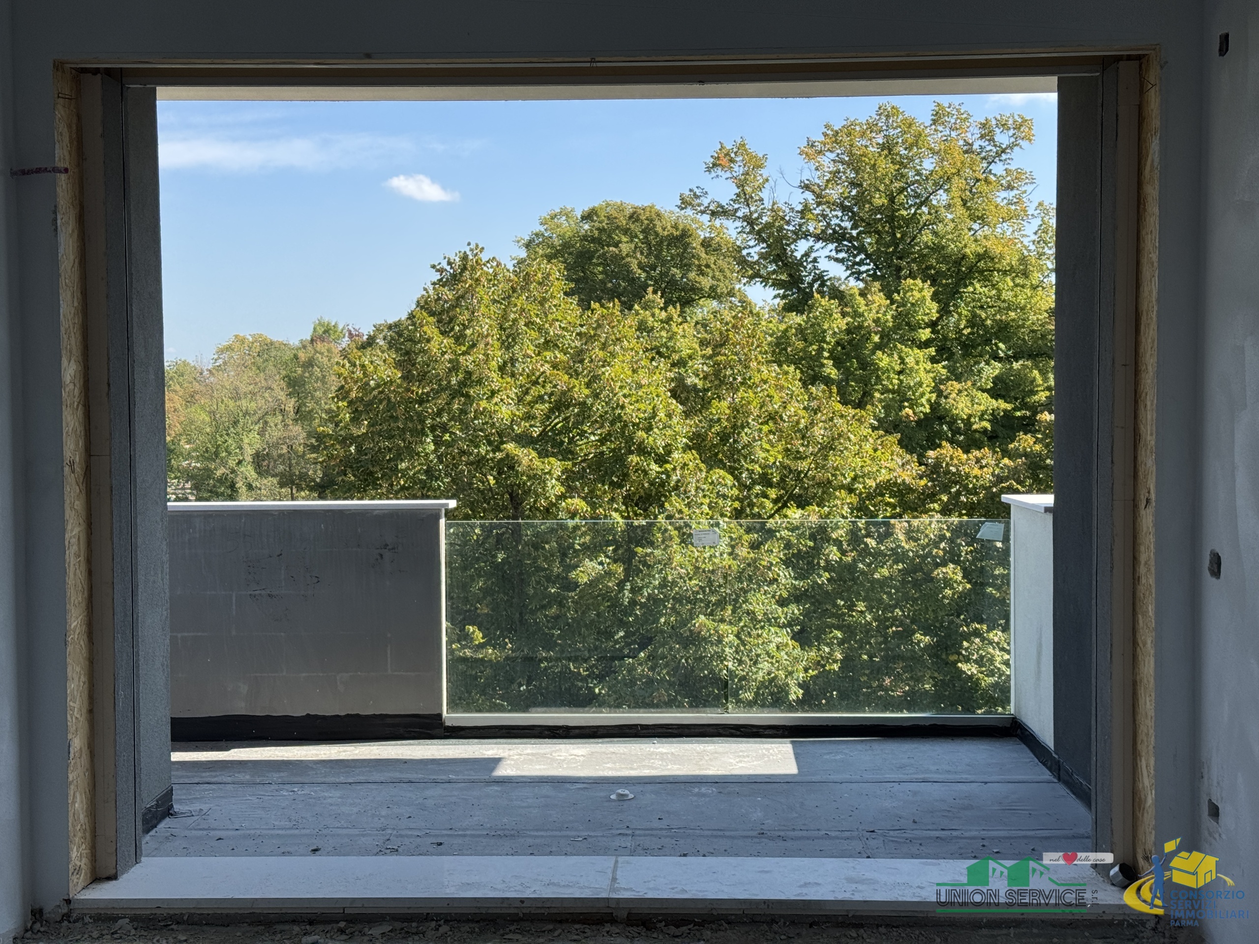Quadrilocale con terrazzi in via alberto pasini, Parma