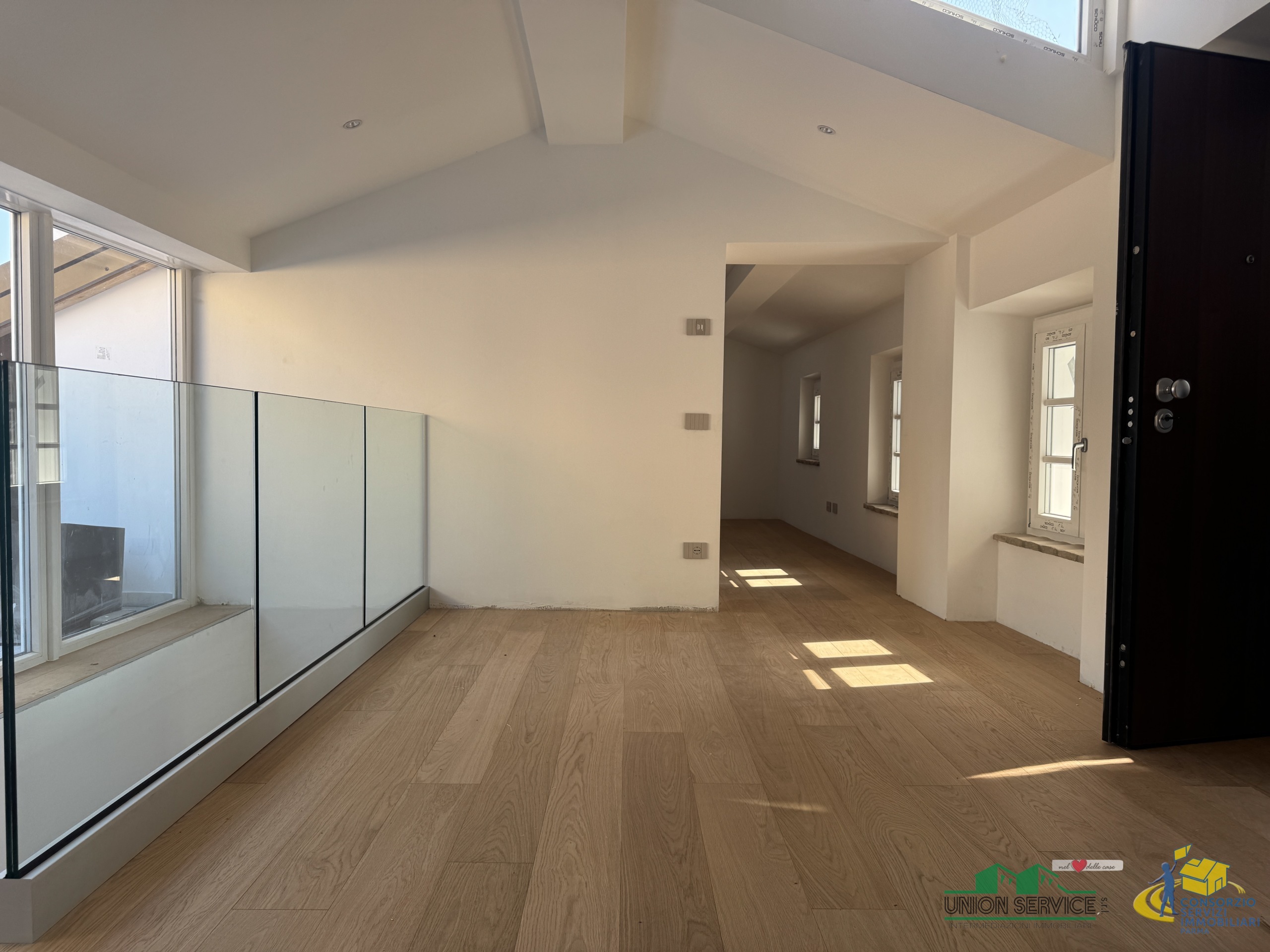 Appartamento con terrazzo in vicolo san tiburzio, Parma