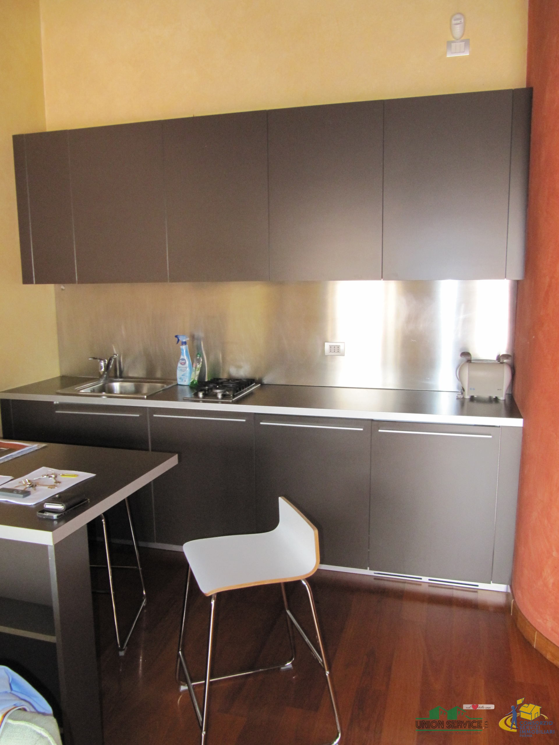 Bilocale con terrazzo in borgo gb fornovo 7, Parma