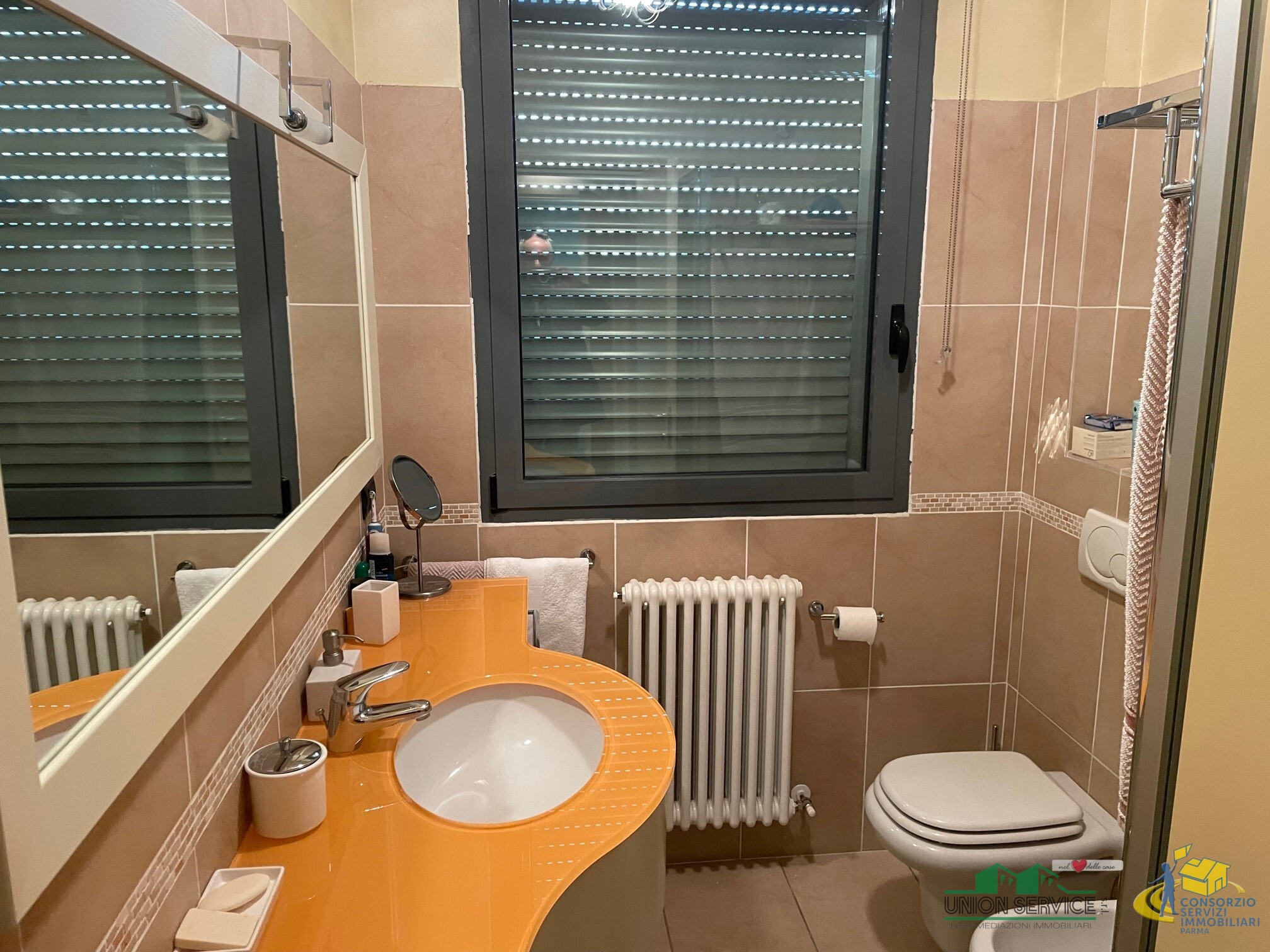 Bilocale con terrazzo in via sidoli, Parma