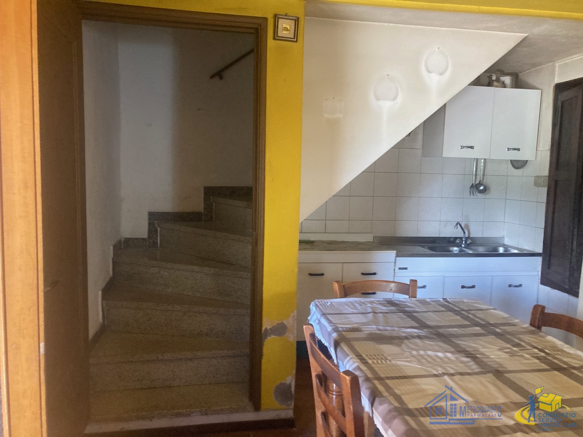 Casa indipendente da ristrutturare a Monchio delle Corti