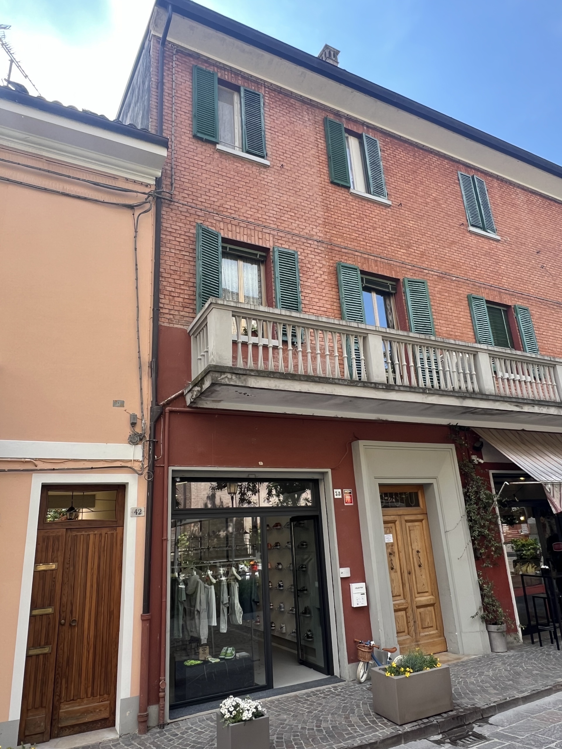 Locale commerciale a basso consumo in via c. b. cavour 38, Crevalcore