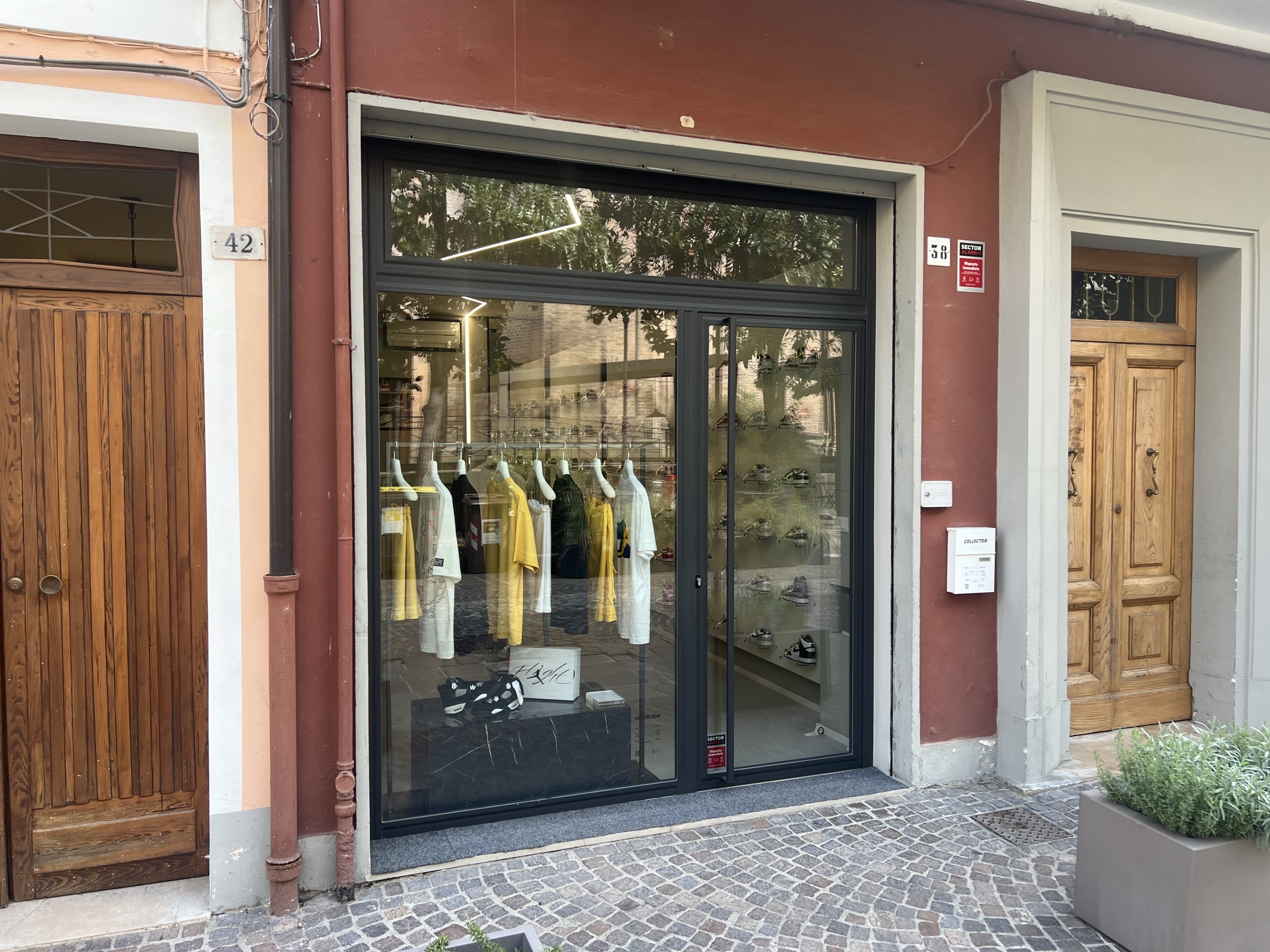 Locale commerciale a basso consumo in via c. b. cavour 38, Crevalcore