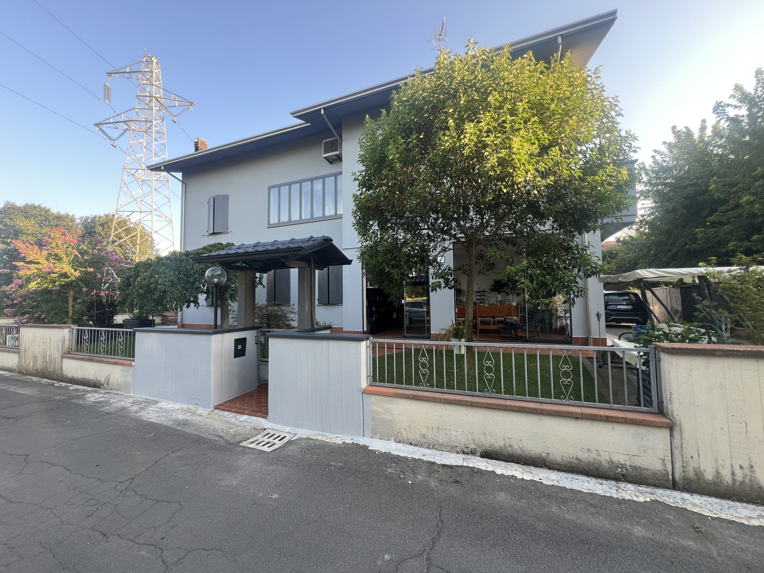 Casa indipendente con giardino in via f. zanardi 184, Crevalcore