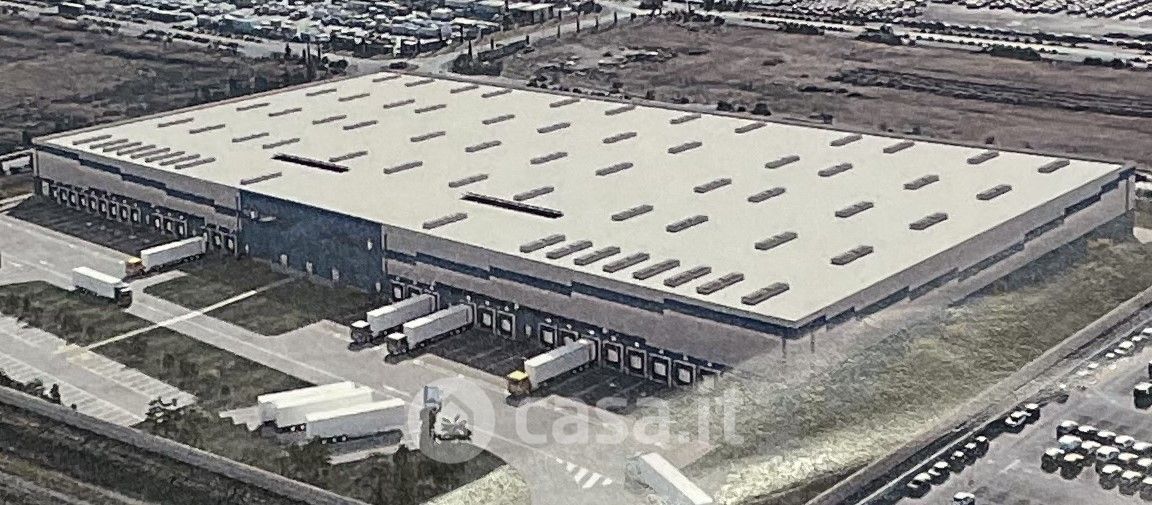 Capannone ristrutturata a Livorno