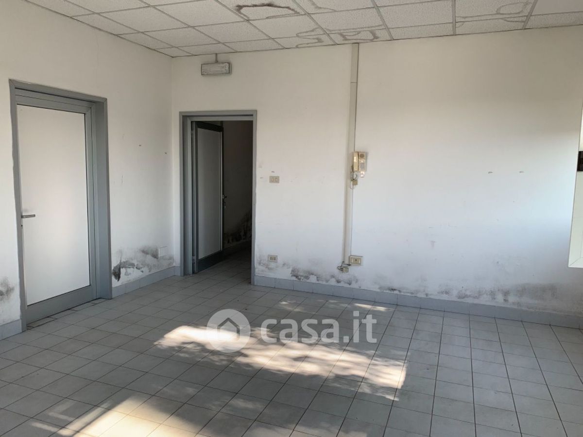 Capannone in vendita a Livorno