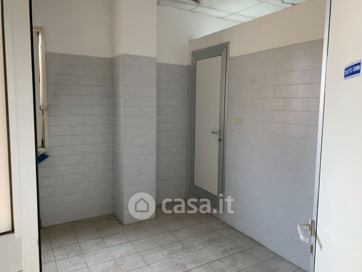 Capannone in vendita a Livorno