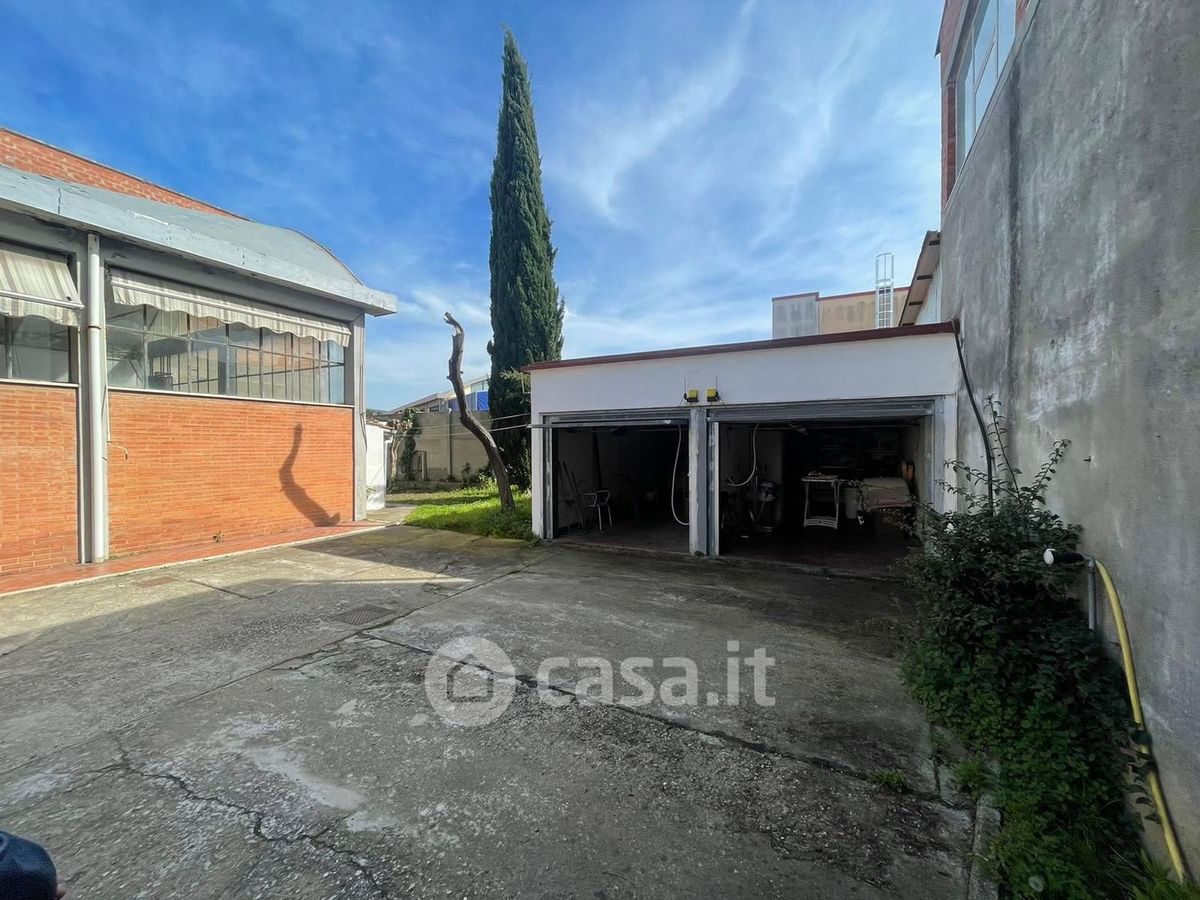 Capannone in vendita a Livorno