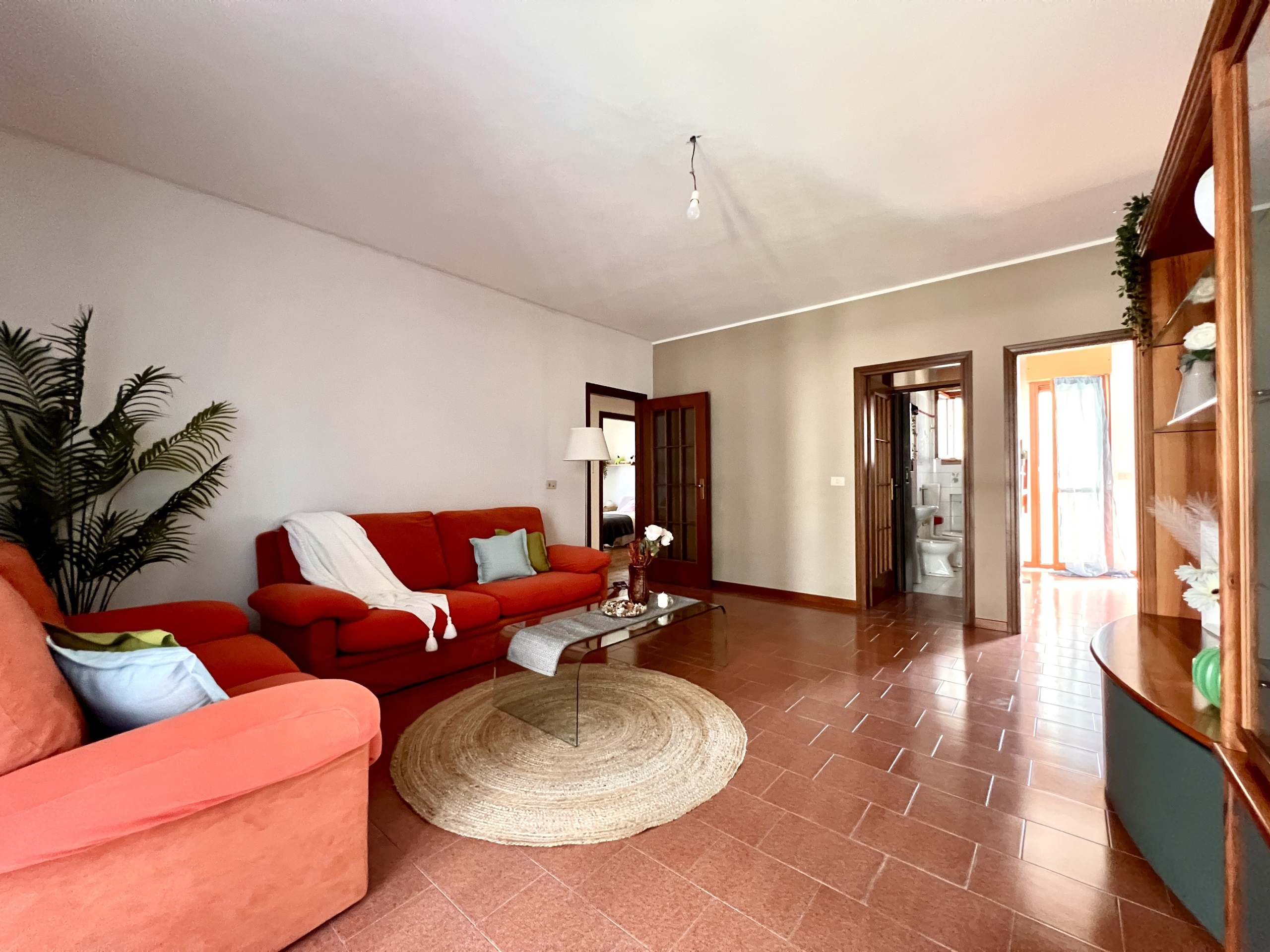 Appartamento con terrazzo in via chiaviche 181, Cesena