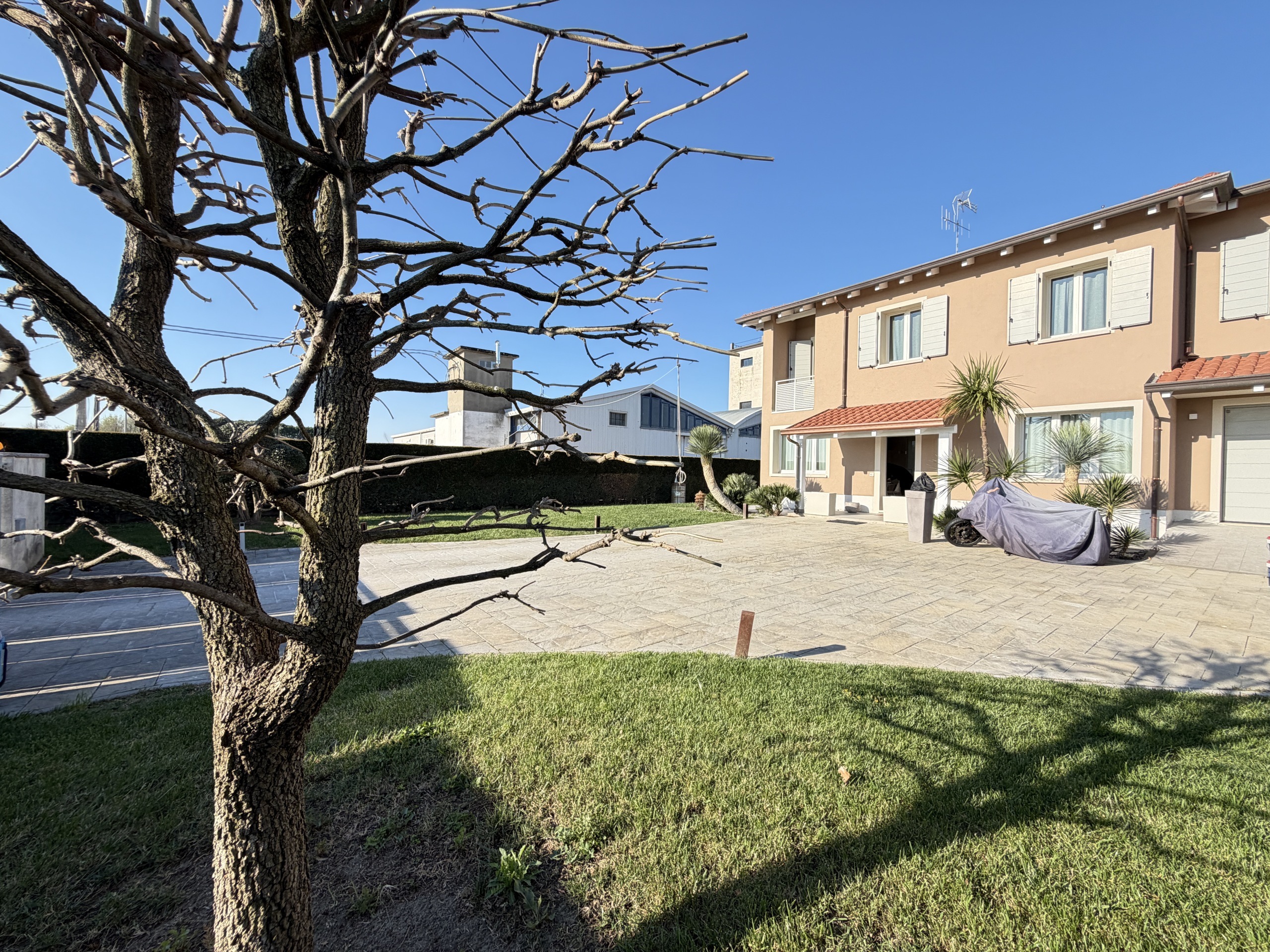 Casa indipendente con giardino in via capannaguzzo 3721, Cesena