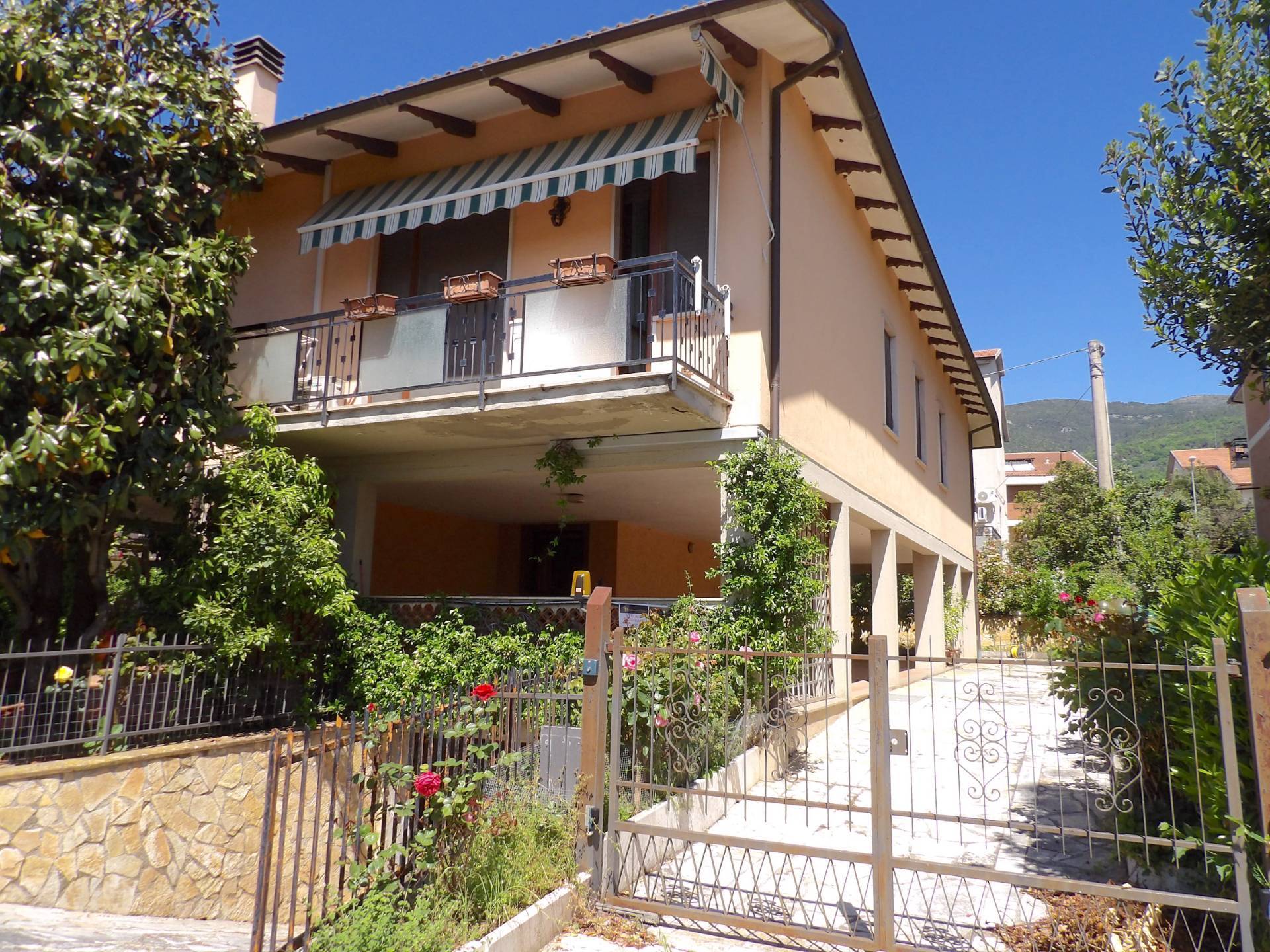 casa indipendente in vendita a Terni in zona Gabelletta