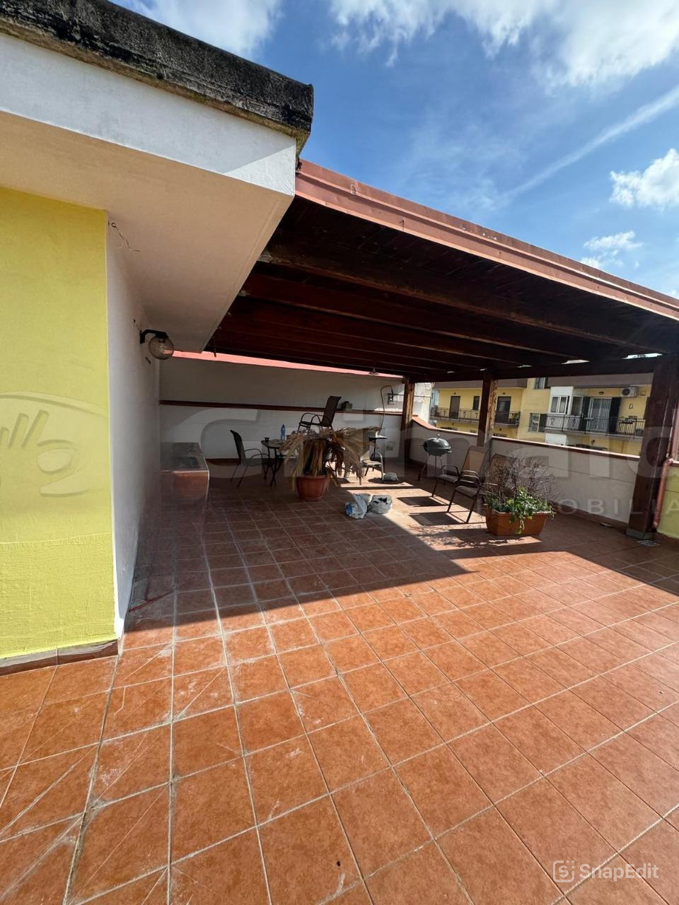 Trilocale con terrazzo in via viticella 10, Quarto