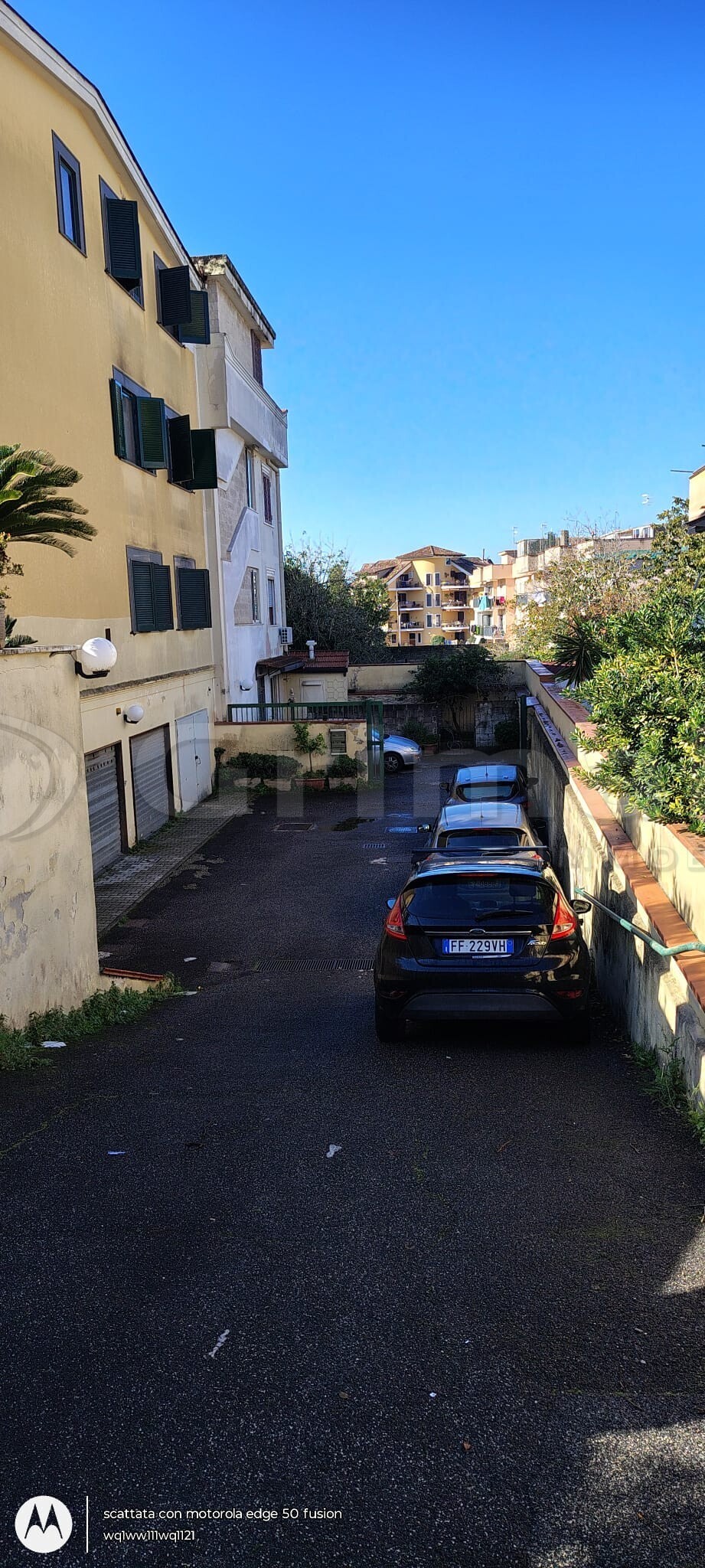 Trilocale con terrazzo in via viticella 10, Quarto