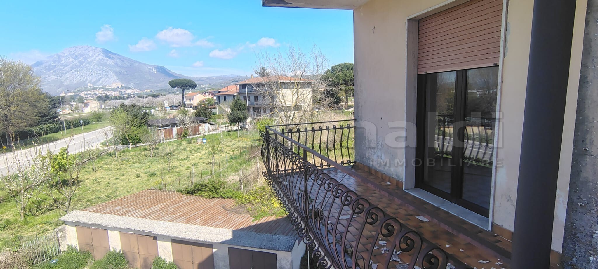 Stabile/Palazzo con giardino in via sferracavallo snc, San Martino Valle Caudina