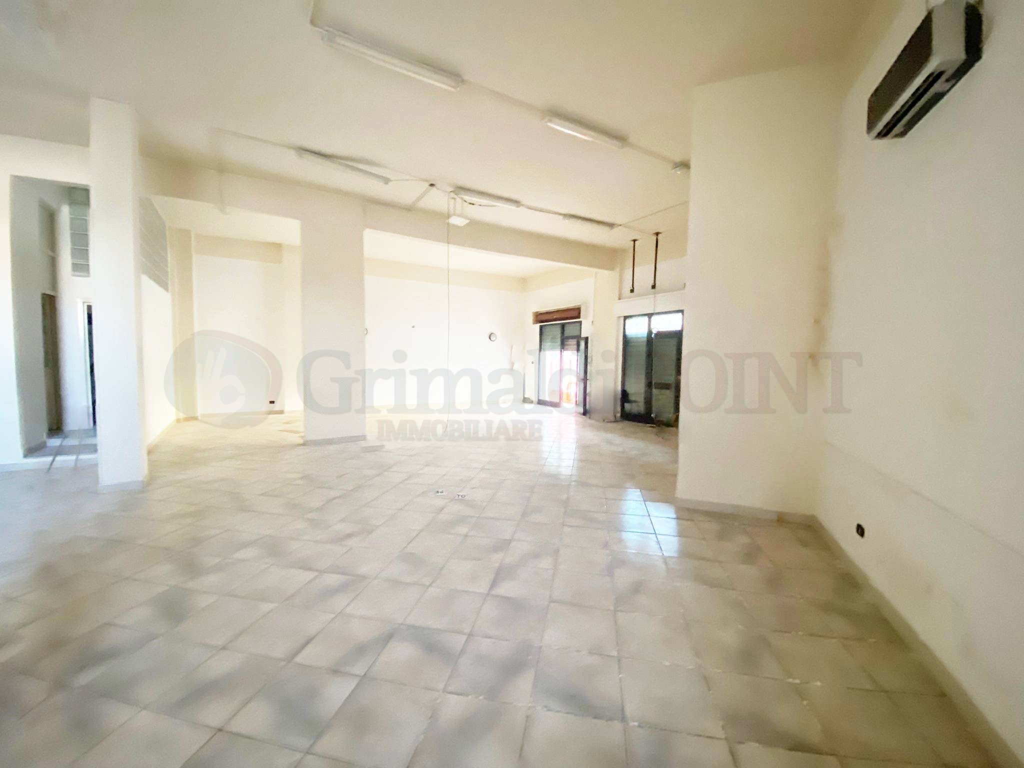 Locale commerciale in affitto a Villaricca